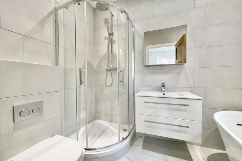 Images for The Green Claygate