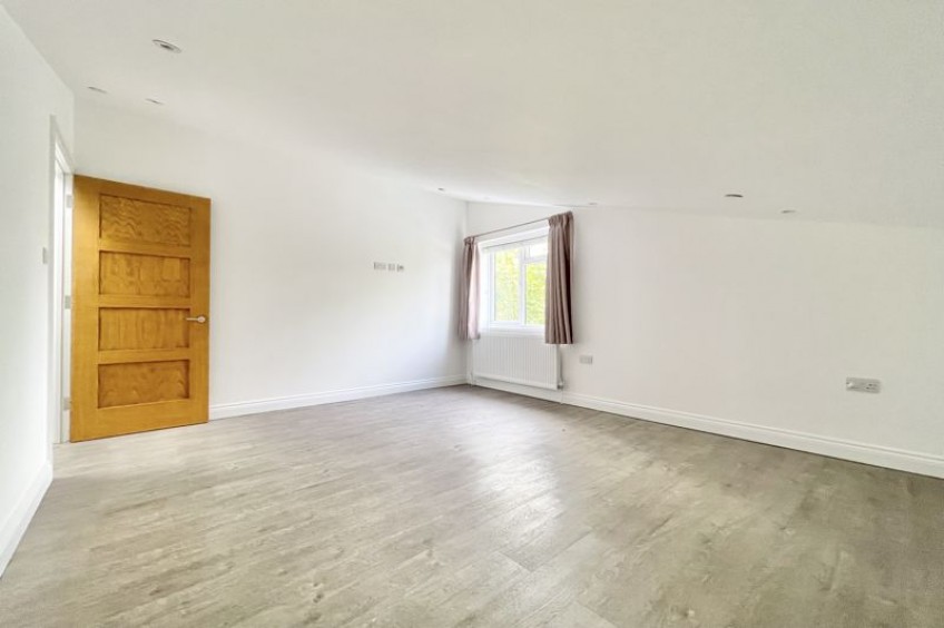 Images for The Green Claygate