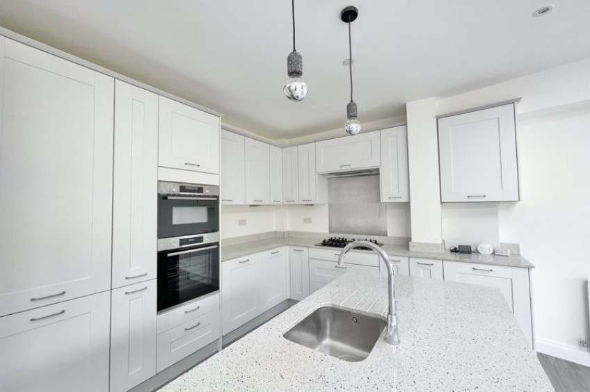 Images for The Green Claygate