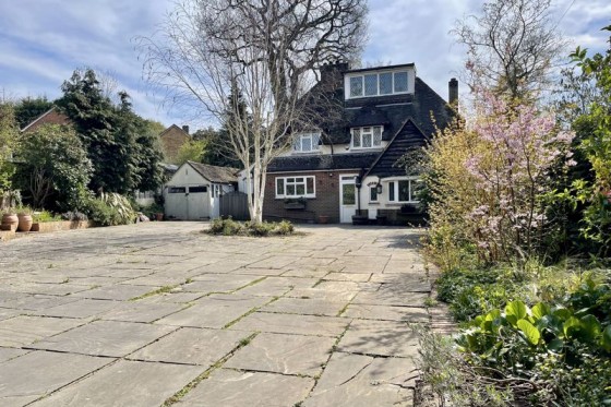 View Full Details for Stevens Lane, Esher
