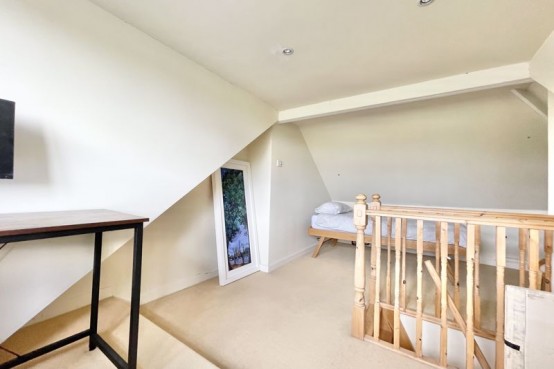 Images for Telegraph Lane, Esher EAID:MatthewPierce BID:Matthew Pierce