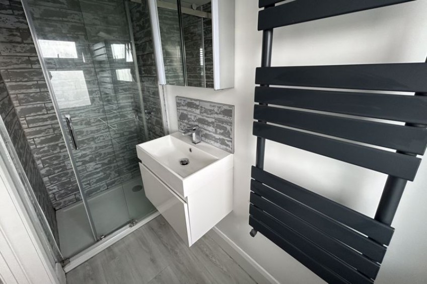 Images for Cedarcroft Road Chessington