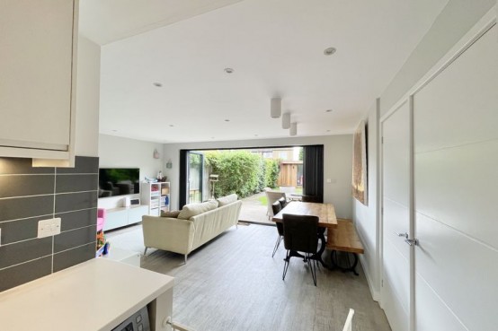 Images for Cedarcroft Road Chessington EAID:MatthewPierce BID:Matthew Pierce