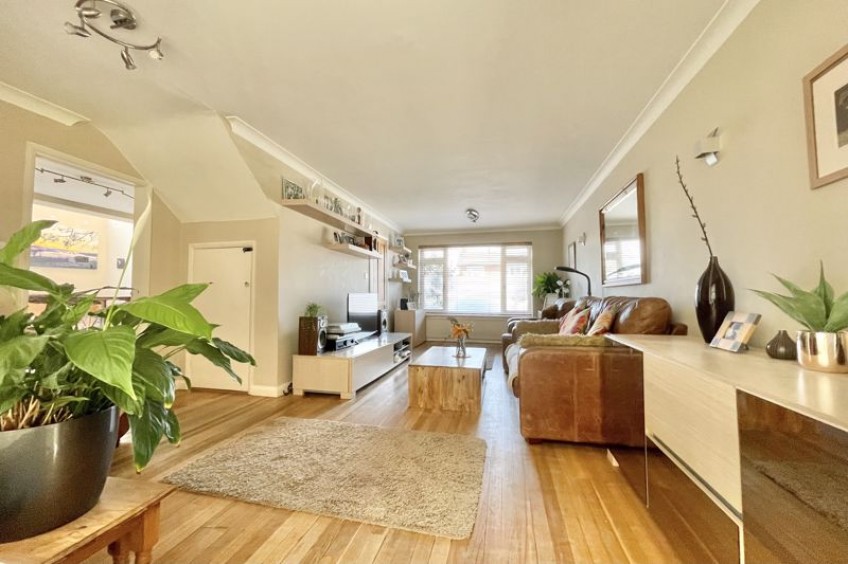 Images for Foxwarren, Esher