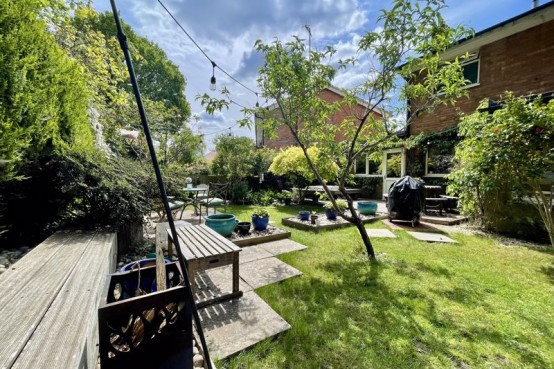 Images for Foxwarren, Esher EAID:MatthewPierce BID:Matthew Pierce
