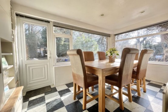 Images for Foxwarren, Esher EAID:MatthewPierce BID:Matthew Pierce