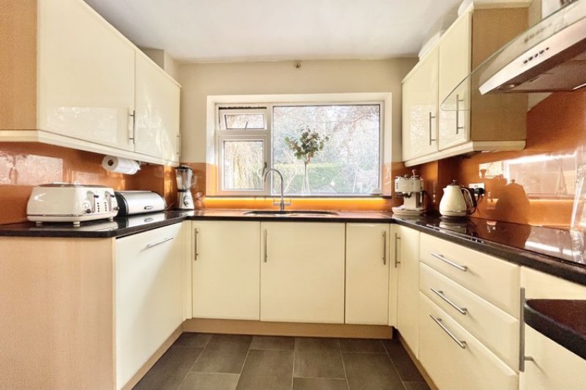 Images for Foxwarren, Esher