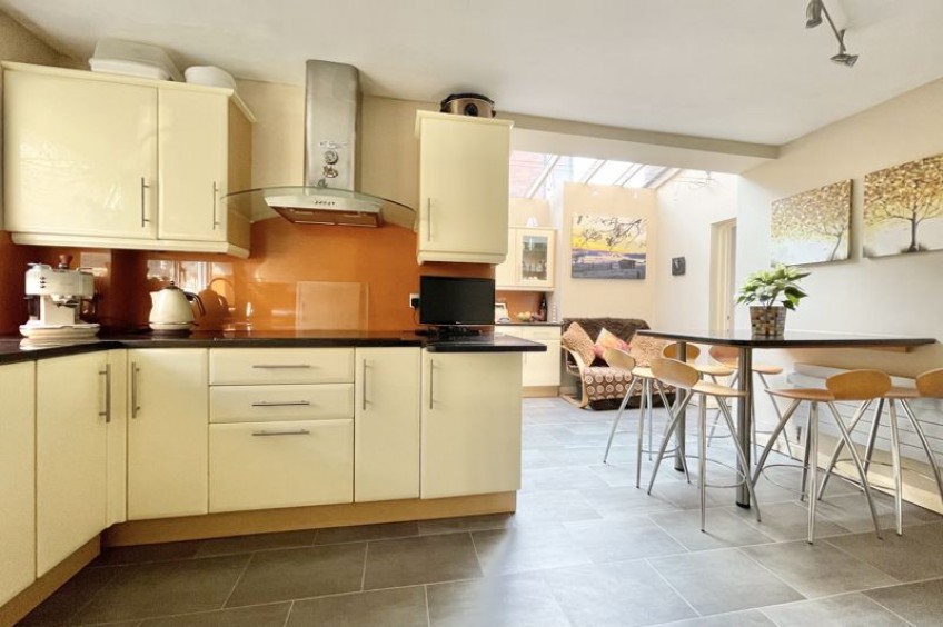 Images for Foxwarren, Esher