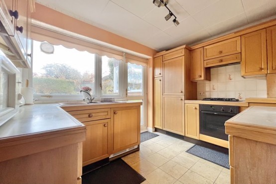 Images for Raymond Way, Esher EAID:MatthewPierce BID:Matthew Pierce