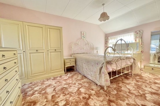 Images for Raymond Way, Esher EAID:MatthewPierce BID:Matthew Pierce