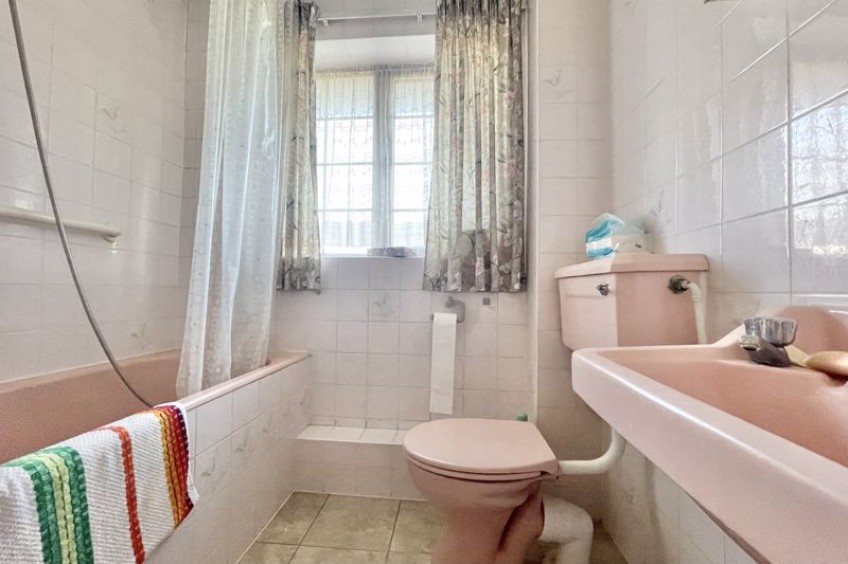 Images for Hermitage Close, Esher