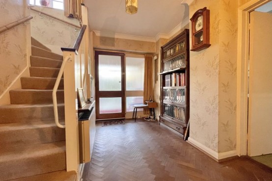 Images for Hermitage Close, Esher EAID:MatthewPierce BID:Matthew Pierce
