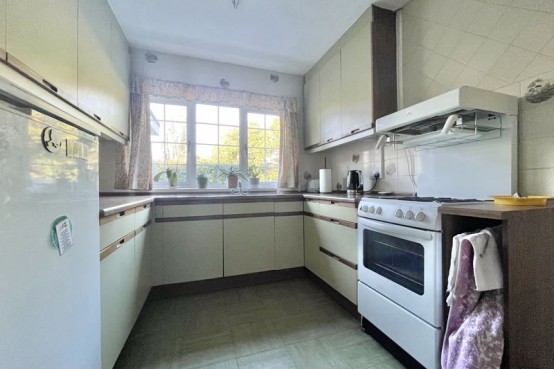 Images for Hermitage Close, Esher EAID:MatthewPierce BID:Matthew Pierce