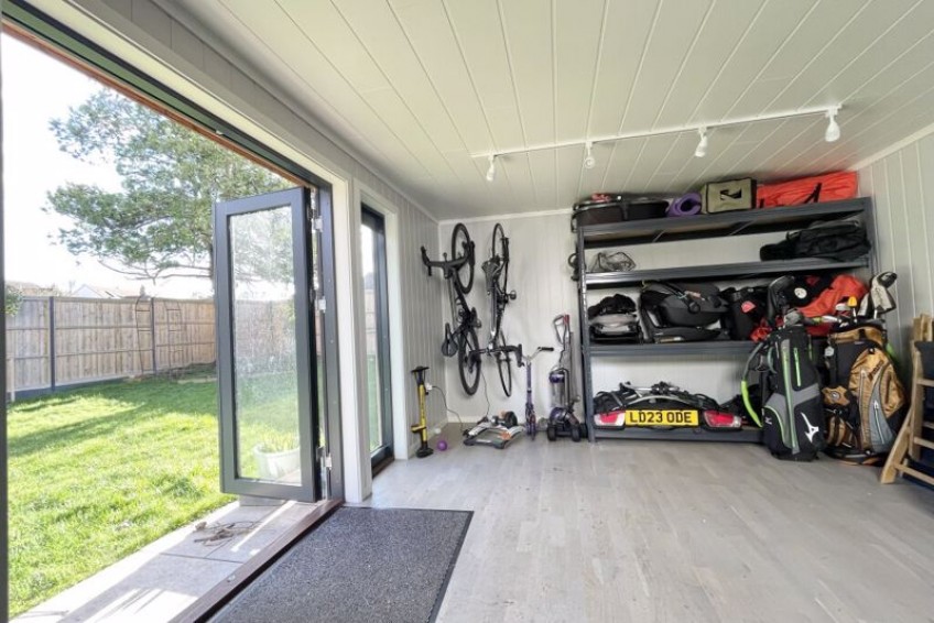 Images for Greenways, Esher