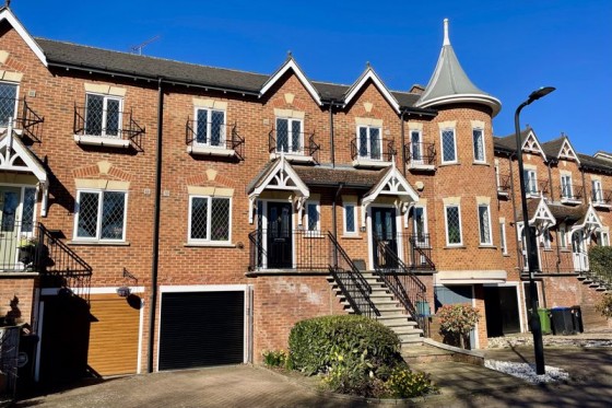 View Full Details for Lynwood Road, Thames Ditton