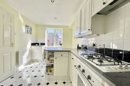 Images for Lynwood Road, Thames Ditton EAID:MatthewPierce BID:Matthew Pierce