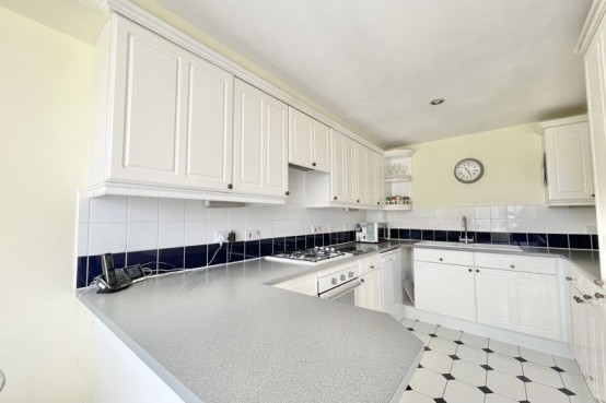 Images for Lynwood Road, Thames Ditton EAID:MatthewPierce BID:Matthew Pierce