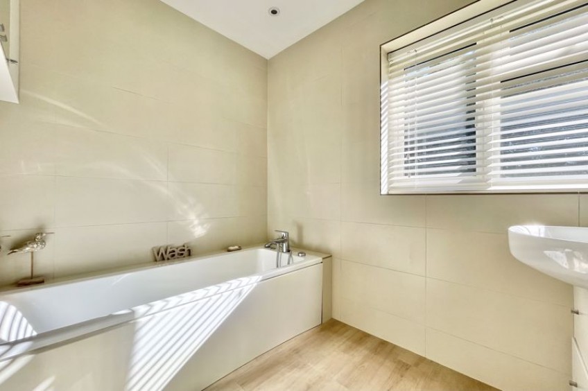 Images for Rosehill, Esher