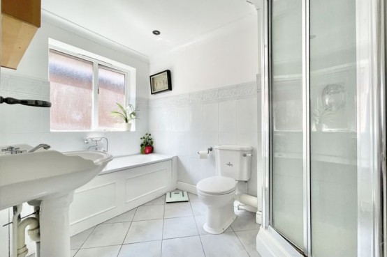 Images for St. Leonards Road, Esher EAID:MatthewPierce BID:Matthew Pierce