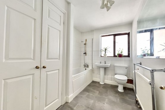 Images for St. Leonards Road, Esher EAID:MatthewPierce BID:Matthew Pierce