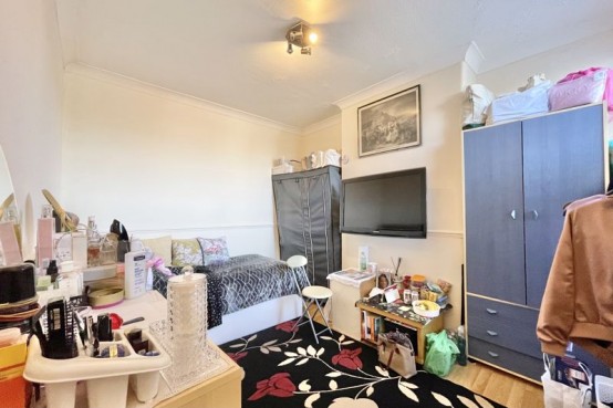 Images for The Parade, Esher EAID:MatthewPierce BID:Matthew Pierce