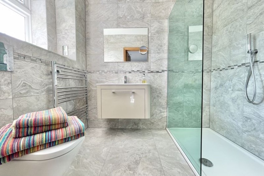 Images for Ruxley Ridge, Esher