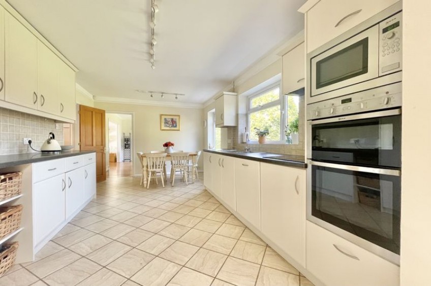 Images for The Avenue, Esher