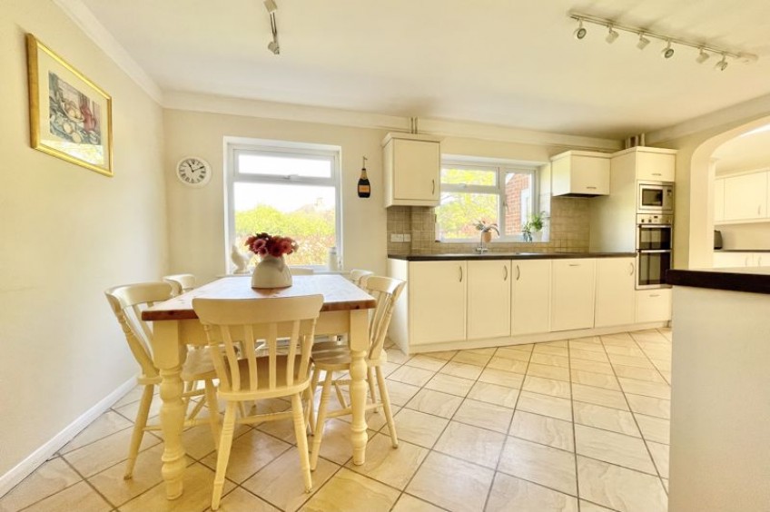 Images for The Avenue, Esher