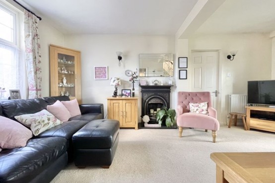 Images for Leatherhead Road, Chessington EAID:MatthewPierce BID:Matthew Pierce