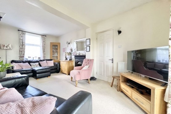 Images for Leatherhead Road, Chessington EAID:MatthewPierce BID:Matthew Pierce