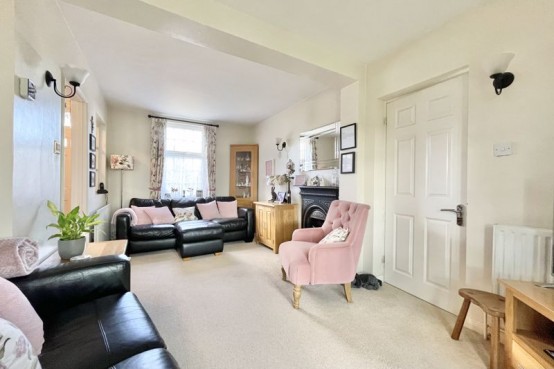 Images for Leatherhead Road, Chessington EAID:MatthewPierce BID:Matthew Pierce