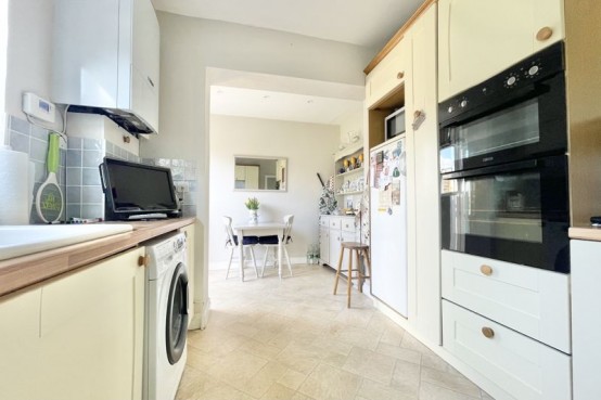 Images for Montgomery Avenue, Esher EAID:MatthewPierce BID:Matthew Pierce