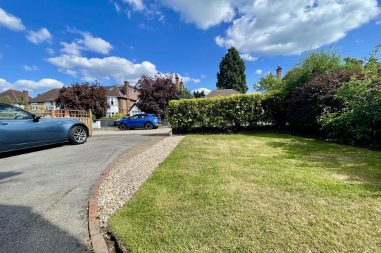 Images for Montgomery Avenue, Esher EAID:MatthewPierce BID:Matthew Pierce