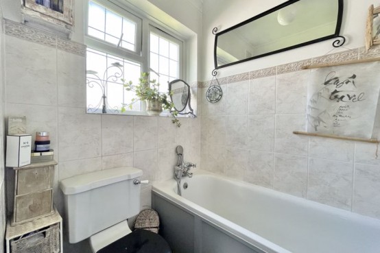 Images for Albany Crescent, Esher EAID:MatthewPierce BID:Matthew Pierce