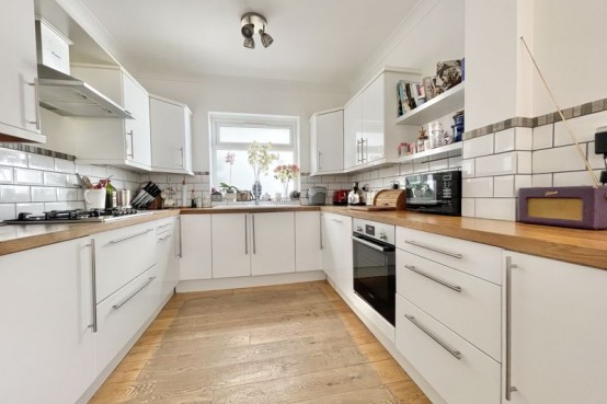 Images for Meadow Road, Esher EAID:MatthewPierce BID:Matthew Pierce