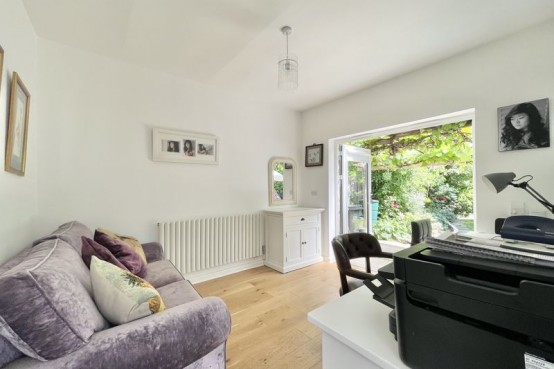 Images for Meadow Road, Esher EAID:MatthewPierce BID:Matthew Pierce