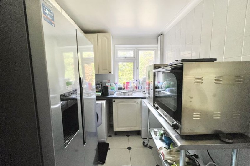 Images for High Foleys, Esher