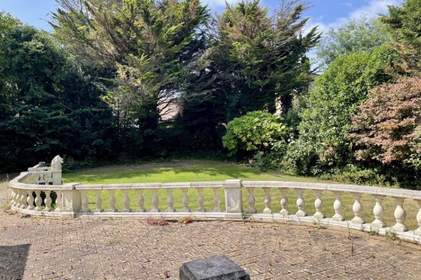 Images for High Foleys, Esher