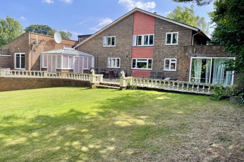Images for High Foleys, Esher
