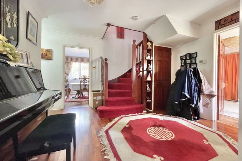 Images for High Foleys, Esher