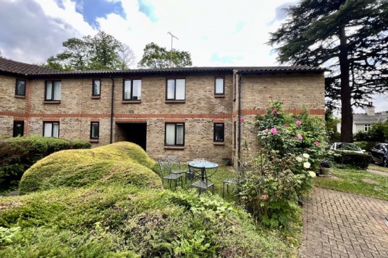 View Full Details for Talbot Lodge, West End Lane, Esher - Retirement Flat