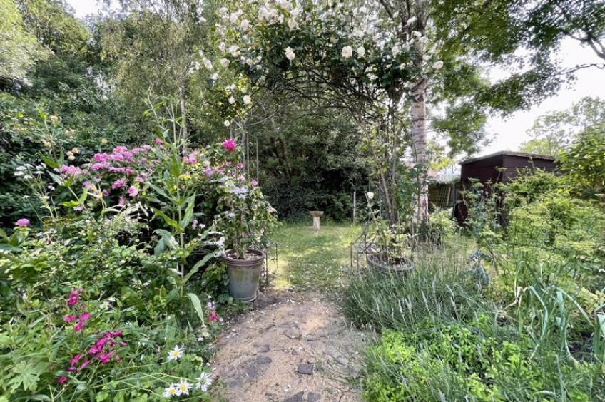 Images for Common Road,Claygate