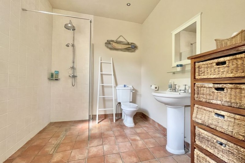 Images for Common Road,Claygate