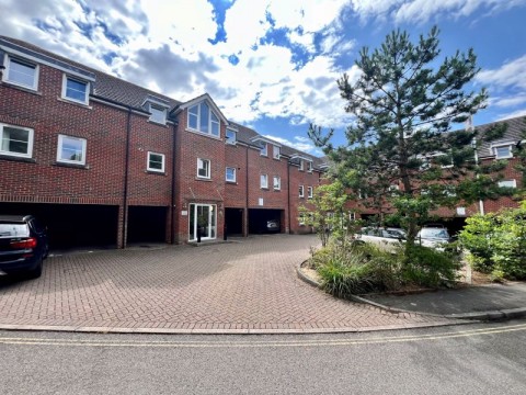 Station Way, Esher