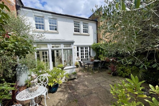 Images for High Street, Esher EAID:MatthewPierce BID:Matthew Pierce