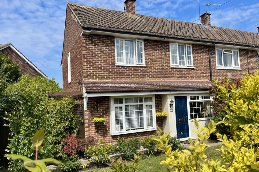 Images for The Roundway Claygate Surrey