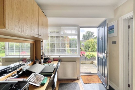 Images for The Roundway Claygate Surrey EAID:MatthewPierce BID:Matthew Pierce
