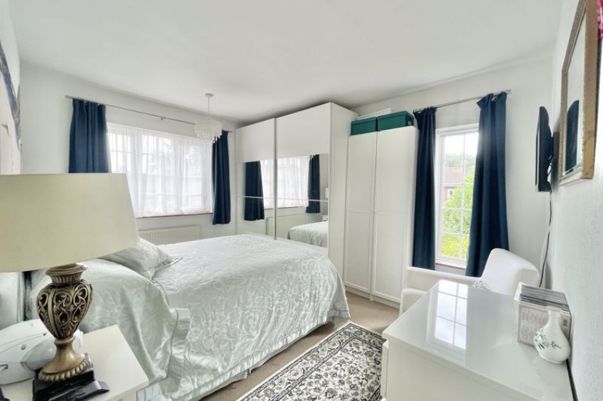 Images for The Roundway Claygate Surrey