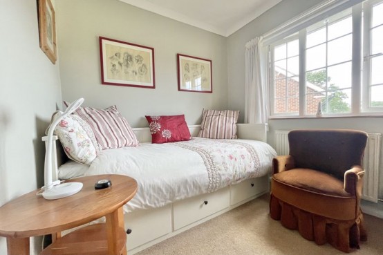 Images for The Roundway Claygate Surrey EAID:MatthewPierce BID:Matthew Pierce