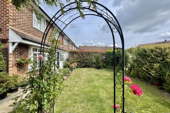Images for The Roundway Claygate Surrey EAID:MatthewPierce BID:Matthew Pierce